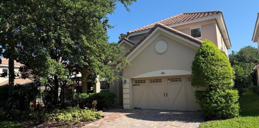 Villa ou maison à Orlando, Floride 4 chambres, 277.59 m2 № 2100725