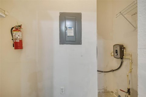 Купить кондоминиум в Киссимми, Флорида 4 комнаты, 62.89м2, № 2091838 - фото 11