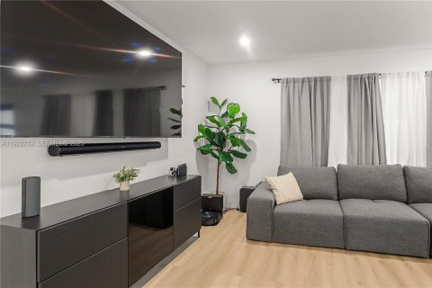 Villa ou maison à vendre à Deerfield Beach, Floride: 3 chambres, 171.31 m2 № 1976699 - photo 20