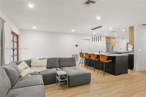 Villa ou maison à vendre à Deerfield Beach, Floride: 3 chambres, 171.31 m2 № 1976699 - photo 21