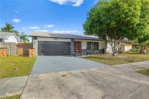 Villa ou maison à vendre à Deerfield Beach, Floride: 3 chambres, 171.31 m2 № 1976699 - photo 1