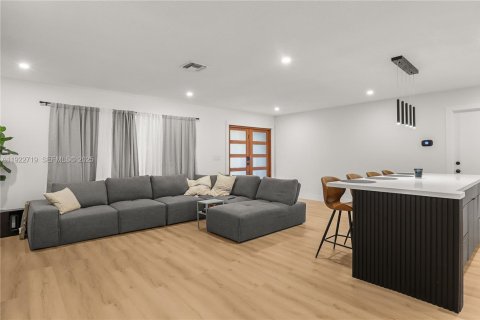 Villa ou maison à vendre à Deerfield Beach, Floride: 3 chambres, 171.31 m2 № 1976699 - photo 25