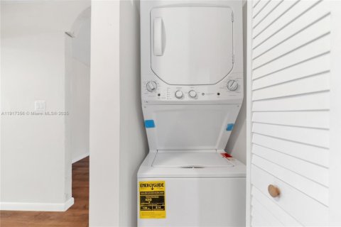 Villa ou maison à louer à Fort Lauderdale, Floride: 3 chambres, 217.67 m2 № 1973153 - photo 22