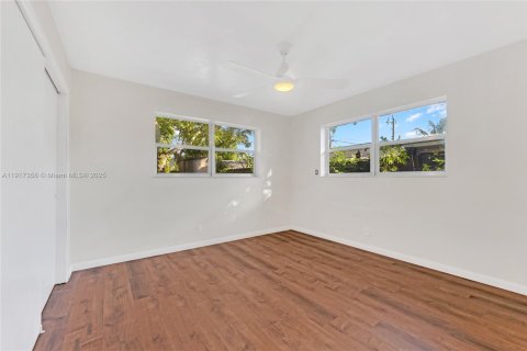 Villa ou maison à louer à Fort Lauderdale, Floride: 3 chambres, 217.67 m2 № 1973153 - photo 16