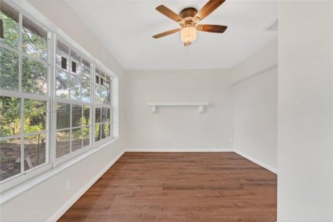 Villa ou maison à louer à Fort Lauderdale, Floride: 3 chambres, 217.67 m2 № 1973153 - photo 18