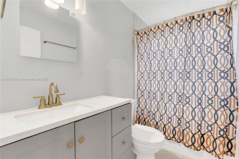 Villa ou maison à louer à Fort Lauderdale, Floride: 3 chambres, 217.67 m2 № 1973153 - photo 21