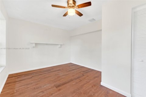 Villa ou maison à louer à Fort Lauderdale, Floride: 3 chambres, 217.67 m2 № 1973153 - photo 19