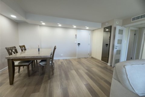 Купить кондоминиум в Санни-Айлс-Бич, Флорида 2 спальни, 119.47м2, № 2039146 - фото 9