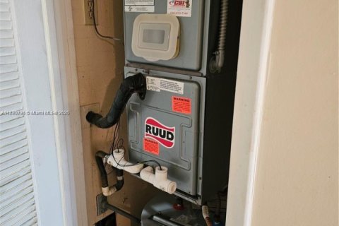 Condominio en venta en West Palm Beach, Florida, 2 dormitorios, 103.12 m2 № 2021461 - foto 16