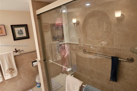 Condominio en venta en West Palm Beach, Florida, 2 dormitorios, 103.12 m2 № 2021461 - foto 12