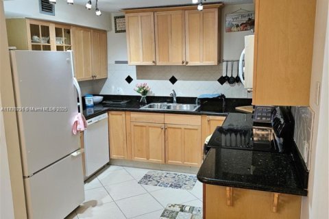 Condominio en venta en West Palm Beach, Florida, 2 dormitorios, 103.12 m2 № 2021461 - foto 6