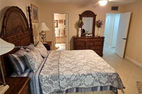 Condominio en venta en West Palm Beach, Florida, 2 dormitorios, 103.12 m2 № 2021461 - foto 15