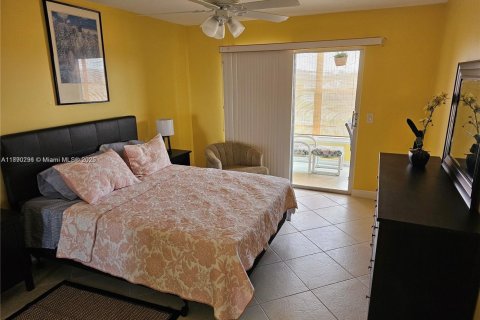 Condominio en venta en West Palm Beach, Florida, 2 dormitorios, 103.12 m2 № 2021461 - foto 10