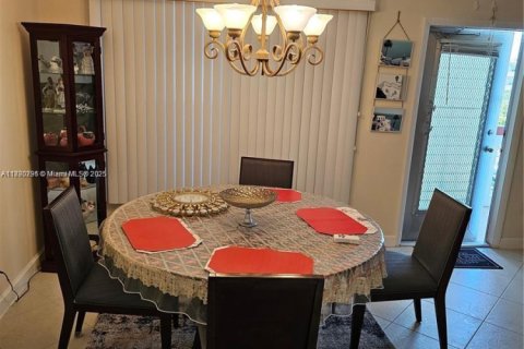 Condominio en venta en West Palm Beach, Florida, 2 dormitorios, 103.12 m2 № 2021461 - foto 3