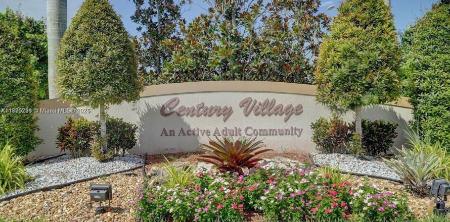 Condominio en West Palm Beach, Florida, 2 dormitorios № 2021461