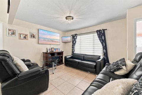 Villa ou maison à vendre à Sarasota, Floride: 3 chambres, 123.37 m2 № 2416665 - photo 13