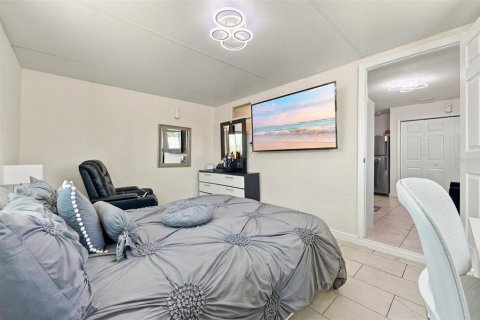 Villa ou maison à vendre à Sarasota, Floride: 3 chambres, 123.37 m2 № 2416665 - photo 30
