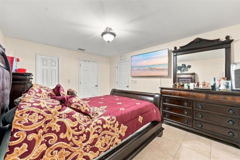 Villa ou maison à vendre à Sarasota, Floride: 3 chambres, 123.37 m2 № 2416665 - photo 23