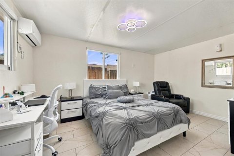 Villa ou maison à vendre à Sarasota, Floride: 3 chambres, 123.37 m2 № 2416665 - photo 29