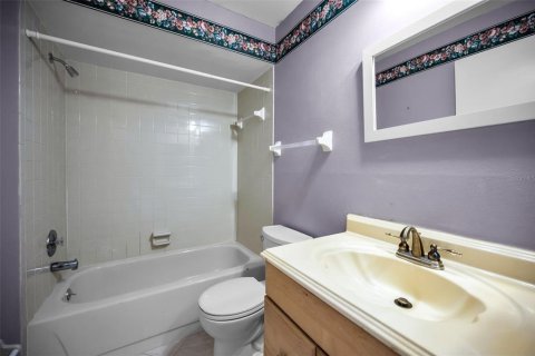 House in Palm Harbor, Florida 2 bedrooms, 79.34 sq.m. № 2237847 - photo 24