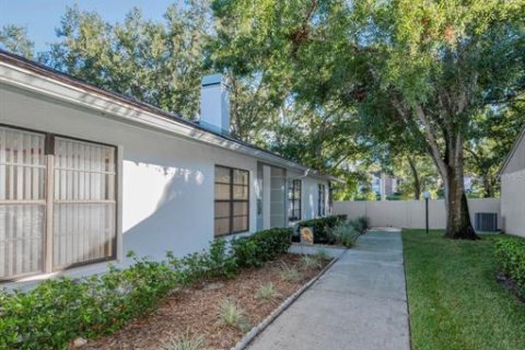 House in Palm Harbor, Florida 2 bedrooms, 79.34 sq.m. № 2237847 - photo 3
