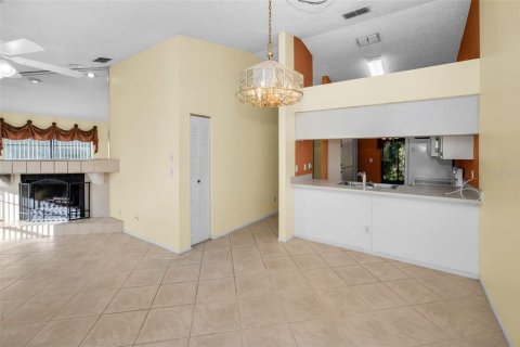 House in Palm Harbor, Florida 2 bedrooms, 79.34 sq.m. № 2237847 - photo 9