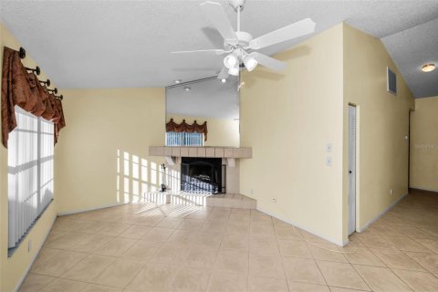House in Palm Harbor, Florida 2 bedrooms, 79.34 sq.m. № 2237847 - photo 5