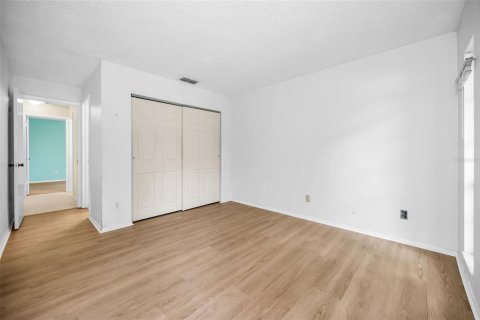 House in Palm Harbor, Florida 2 bedrooms, 79.34 sq.m. № 2237847 - photo 19
