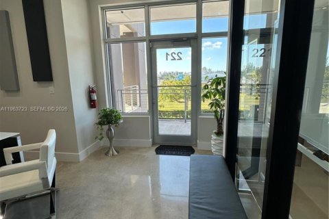 Commercial property in Sweetwater, Florida № 2026724 - photo 21