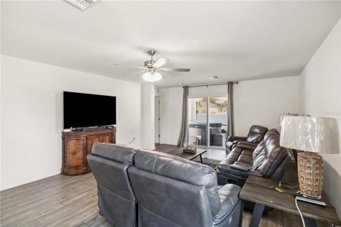 Villa ou maison à vendre à North Port, Floride: 3 chambres, 157.28 m2 № 1548443 - photo 12