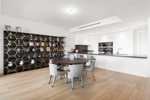 Copropriété à vendre à Miami Beach, Floride: 3 chambres, 336.31 m2 № 2154858 - photo 2