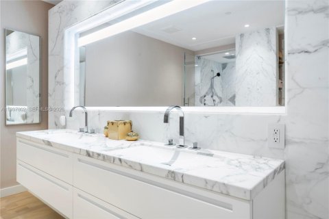 Copropriété à vendre à Miami Beach, Floride: 3 chambres, 336.31 m2 № 2154858 - photo 8