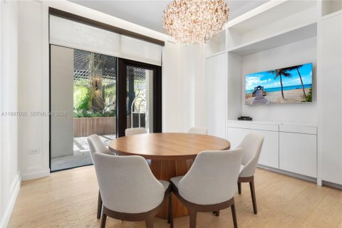 Copropriété à vendre à Miami Beach, Floride: 3 chambres, 336.31 m2 № 2154858 - photo 27