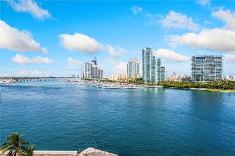 Copropriété à vendre à Miami Beach, Floride: 3 chambres, 336.31 m2 № 2154858 - photo 12