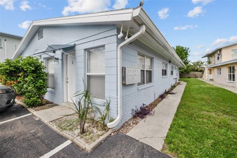 Apartment in Saint Petersburg, Florida 2 bedrooms, 74.32 sq.m. № 2391564 - photo 24