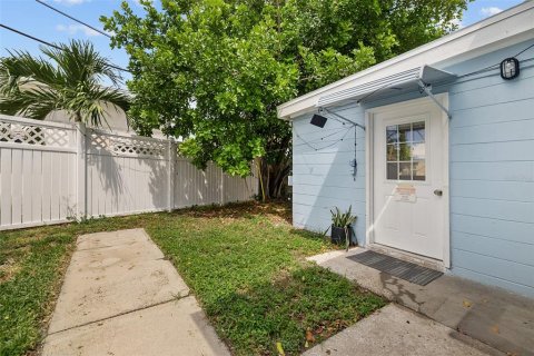 Apartment in Saint Petersburg, Florida 2 bedrooms, 74.32 sq.m. № 2391564 - photo 15