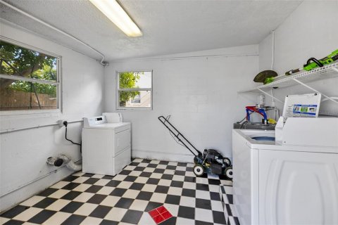 Apartment in Saint Petersburg, Florida 2 bedrooms, 74.32 sq.m. № 2391564 - photo 14