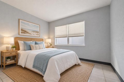 Apartment in Saint Petersburg, Florida 2 bedrooms, 74.32 sq.m. № 2391564 - photo 9