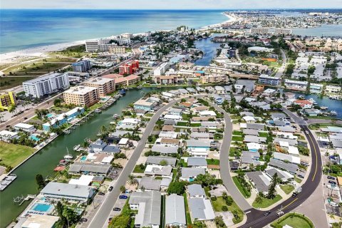 Apartment in Saint Petersburg, Florida 2 bedrooms, 74.32 sq.m. № 2391564 - photo 20