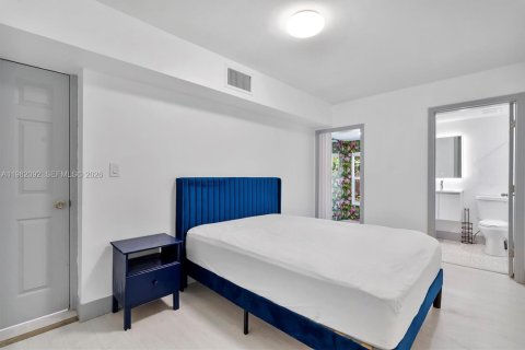 Casa en alquiler en Miami, Florida, 3 dormitorios, 164.62 m2 № 2049384 - foto 6