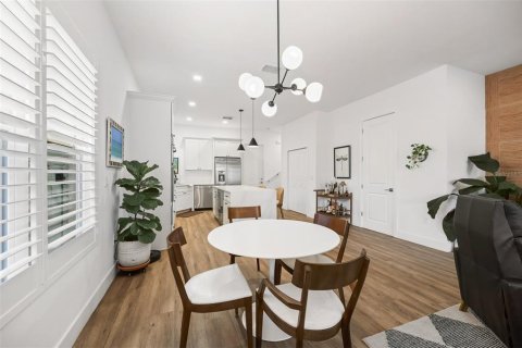 Touwnhouse à vendre à Orlando, Floride: 3 chambres, 138.05 m2 № 2303059 - photo 13