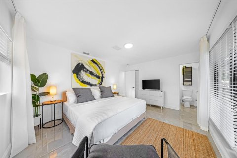 Villa ou maison à louer à Wilton Manors, Floride: 3 chambres, 128.86 m2 № 2350802 - photo 24
