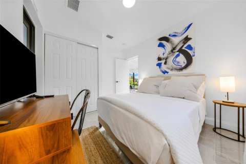 Villa ou maison à louer à Wilton Manors, Floride: 3 chambres, 128.86 m2 № 2350802 - photo 30