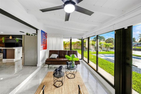 Villa ou maison à louer à Wilton Manors, Floride: 3 chambres, 128.86 m2 № 2350802 - photo 19