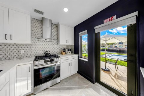 Villa ou maison à louer à Wilton Manors, Floride: 3 chambres, 128.86 m2 № 2350802 - photo 11