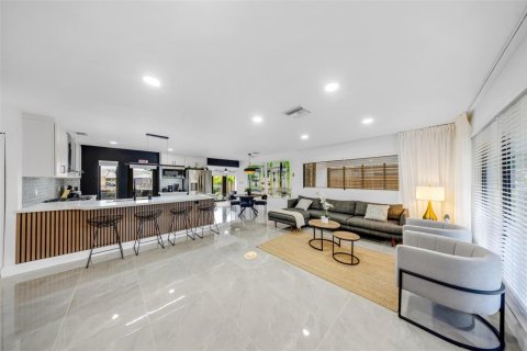 Villa ou maison à louer à Wilton Manors, Floride: 3 chambres, 128.86 m2 № 2350802 - photo 3