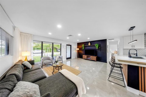 Villa ou maison à louer à Wilton Manors, Floride: 3 chambres, 128.86 m2 № 2350802 - photo 14