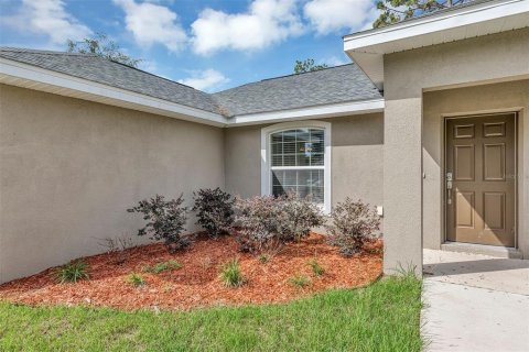 House in Ocala, Florida 3 bedrooms, 119.29 sq.m. № 2210342 - photo 2
