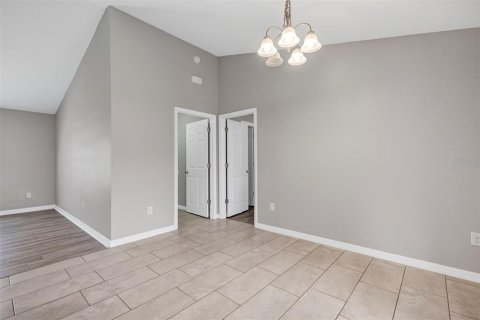 House in Ocala, Florida 3 bedrooms, 119.29 sq.m. № 2210342 - photo 19