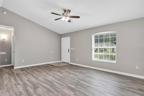 House in Ocala, Florida 3 bedrooms, 119.29 sq.m. № 2210342 - photo 16